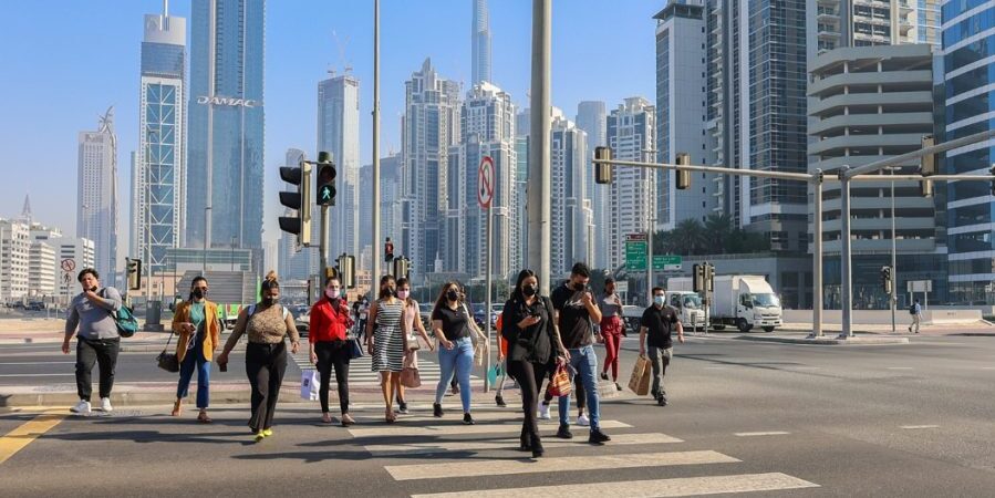 dubai-residents-900x429